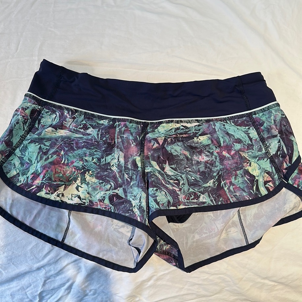 Lululemon speed short size 6